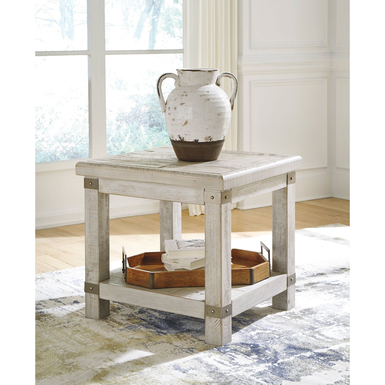 Carynhurst Power End Table