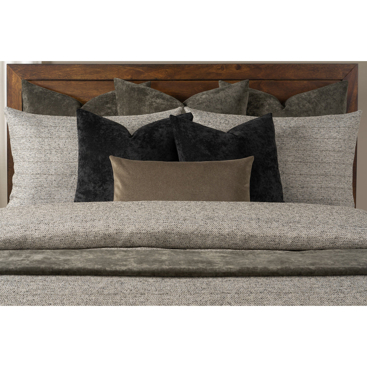 Adventure 11 Piece Supreme Set - QK1045859_SISO_IS2_OL