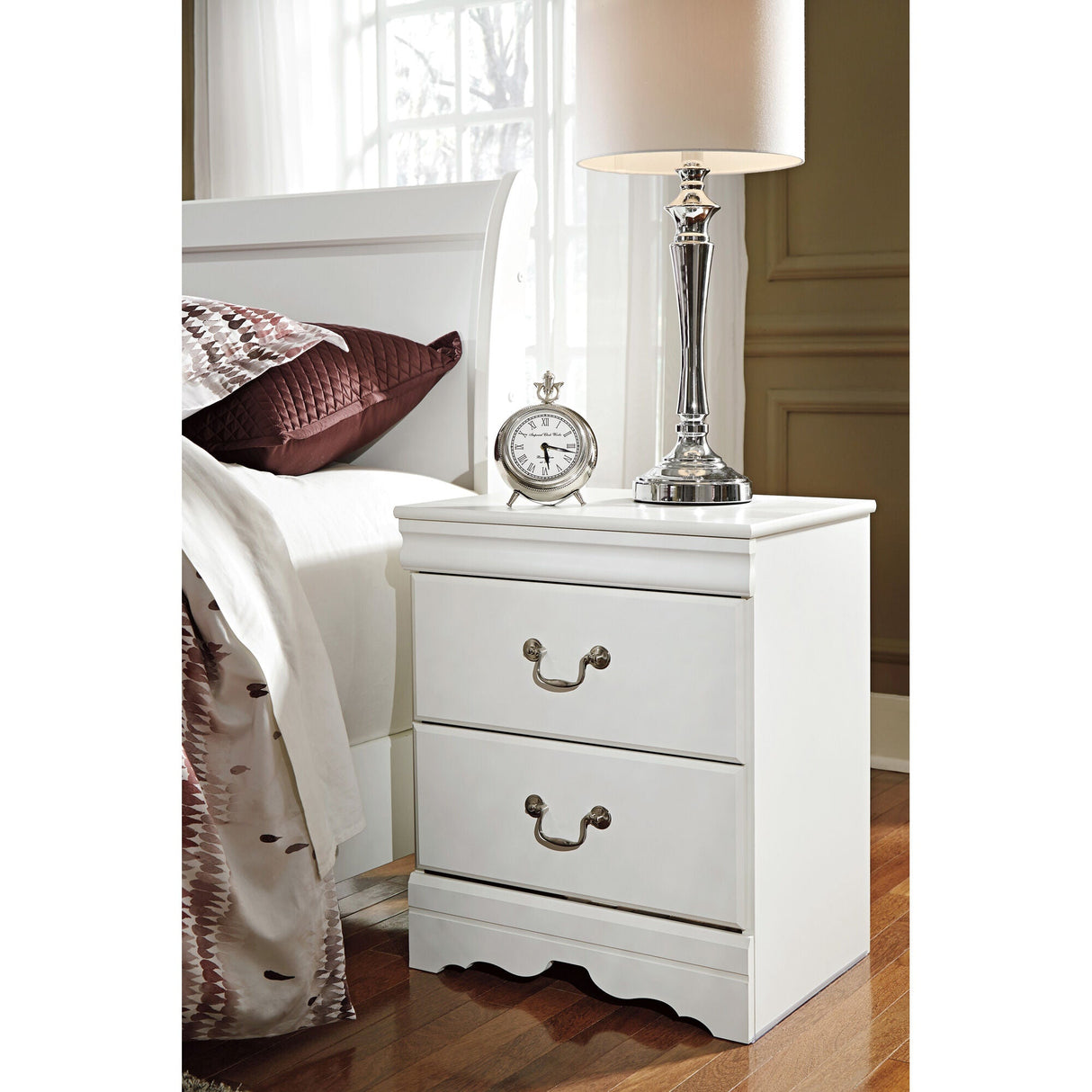 Anarasia Nightstand