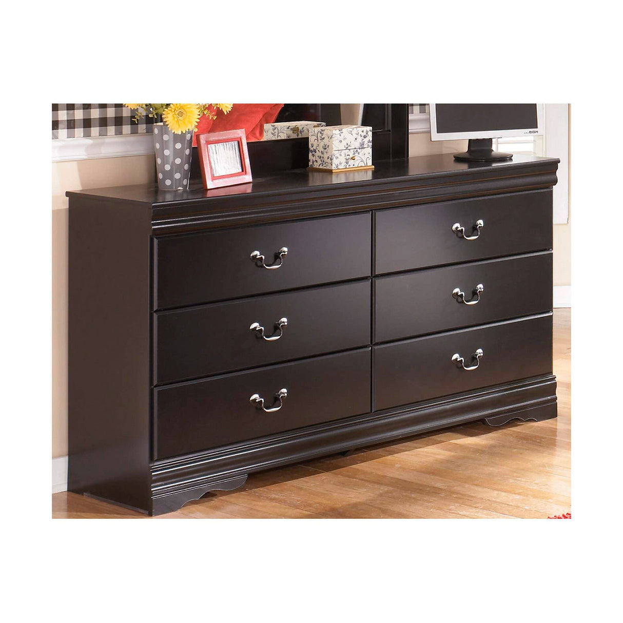 Huey Vineyard Dresser