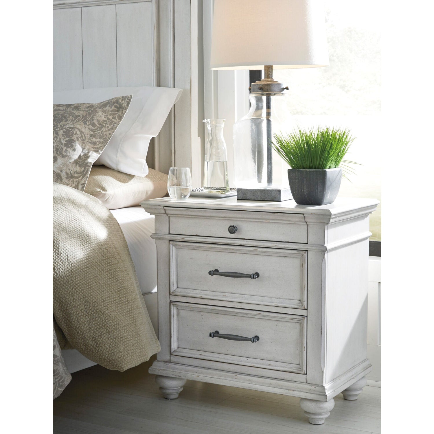 Kanwyn Nightstand