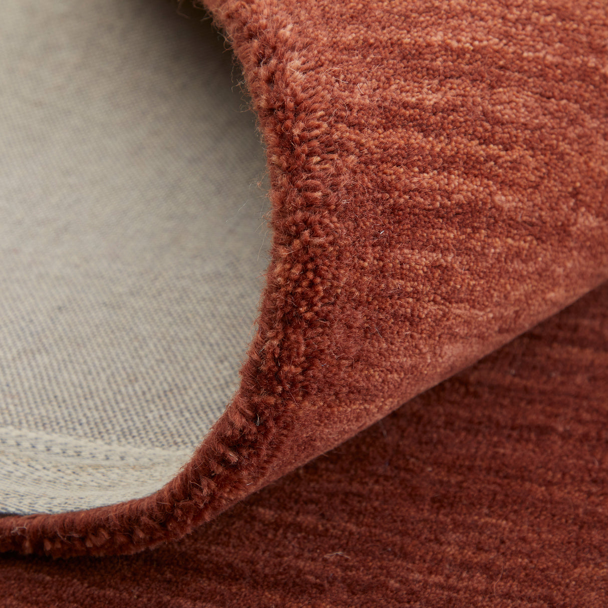 Front right view of Luna Rust 5x8 Rug