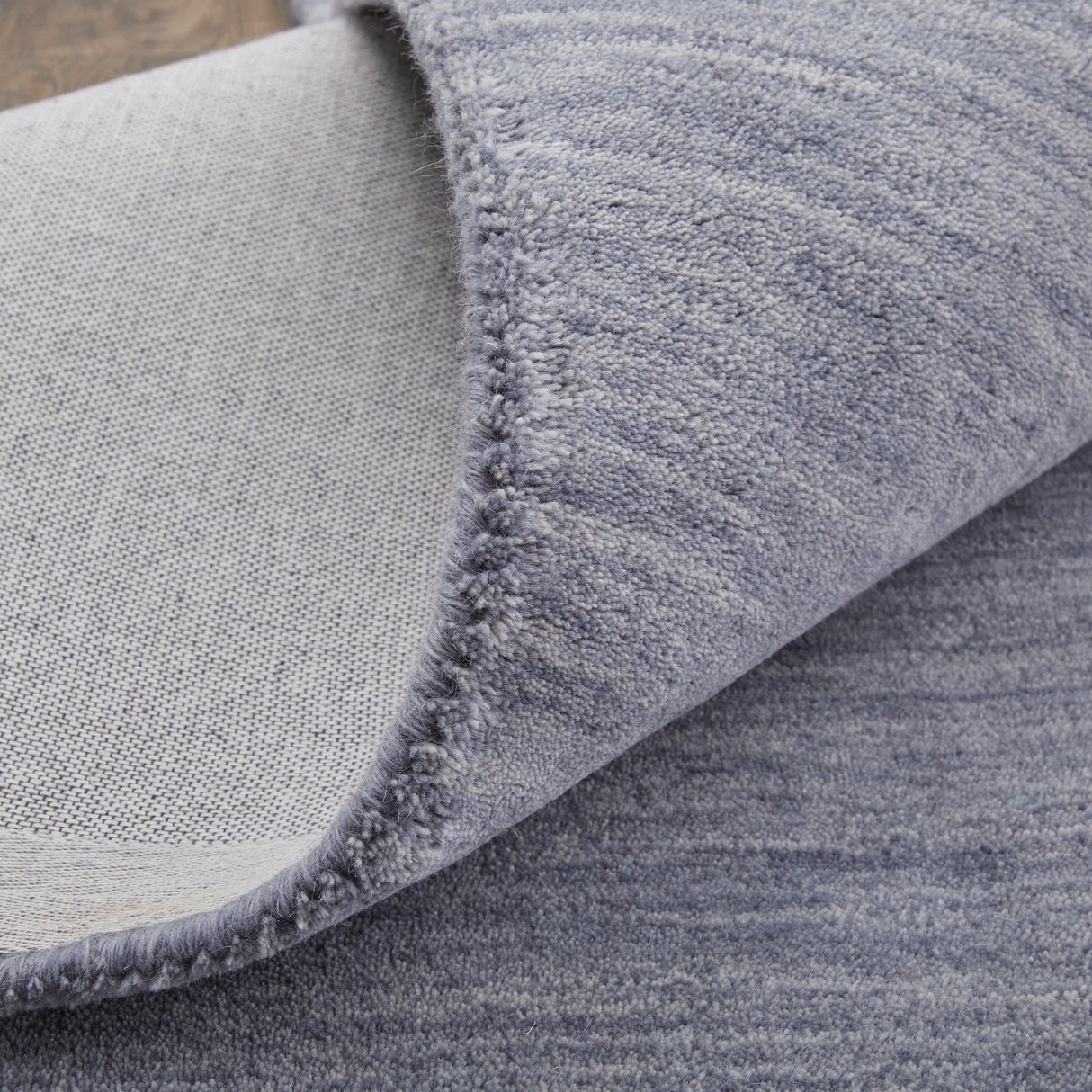 Front right view of Luna Smoke 5x8 Rug