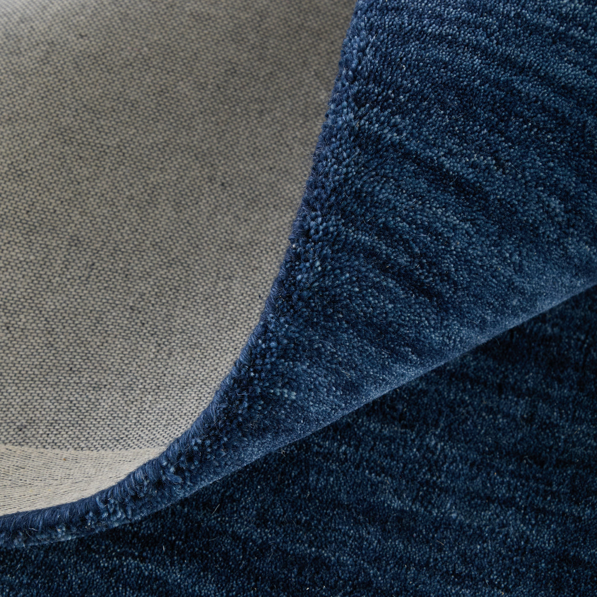 Front right view of Luna Dark Blue 8x10 Rug