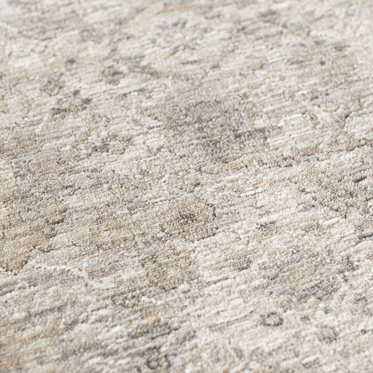 Cyprus Gray Runner - QK1087146_DALY_SW1_SW