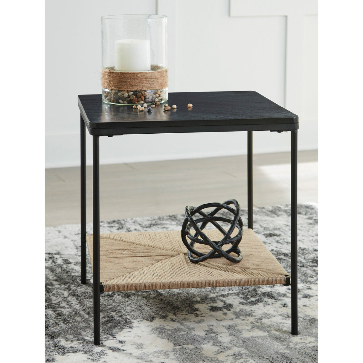 Minrich Accent Table