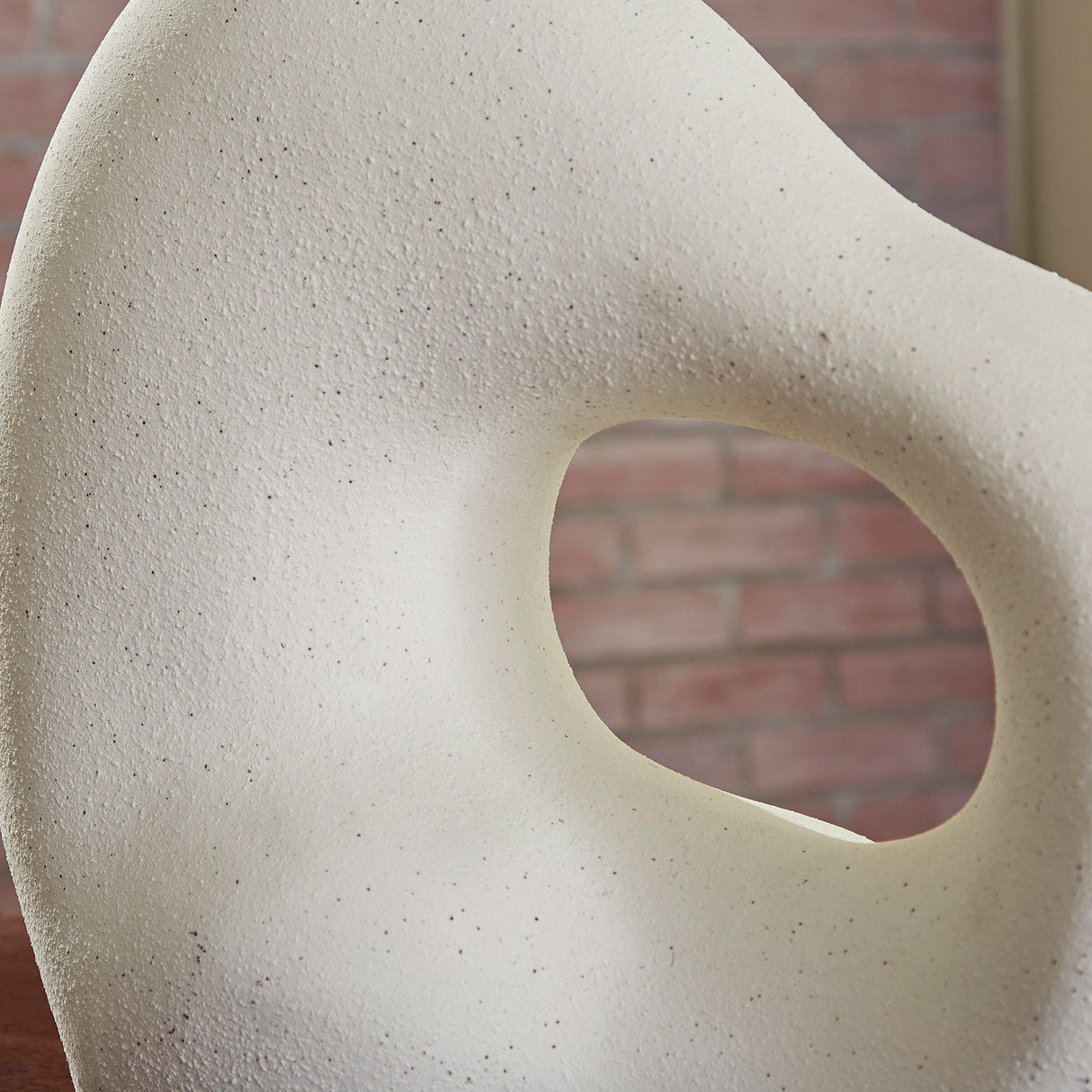 Swatch for the Arthrow Off White Small Sculpture