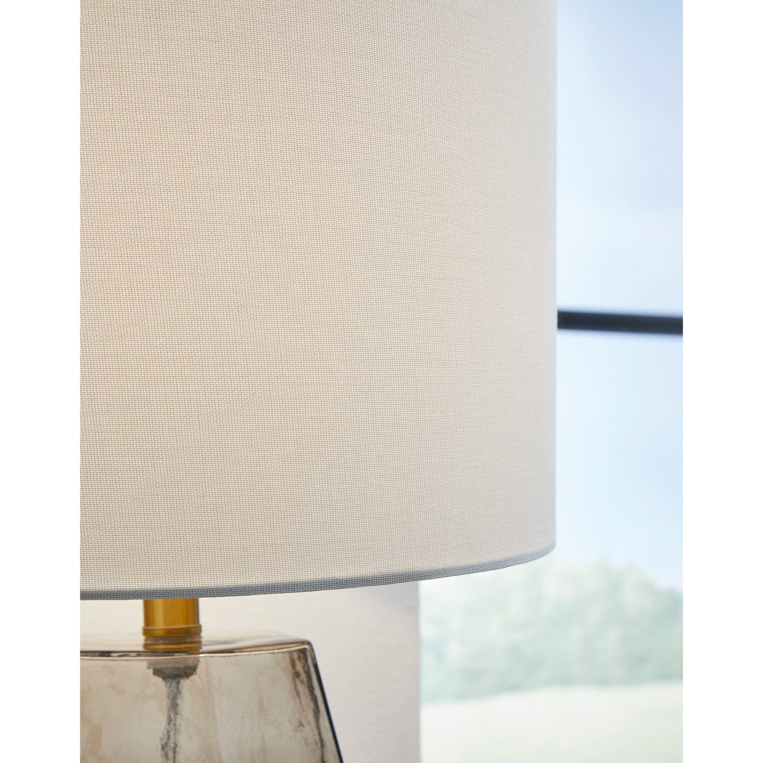 Taylow Table Lamp