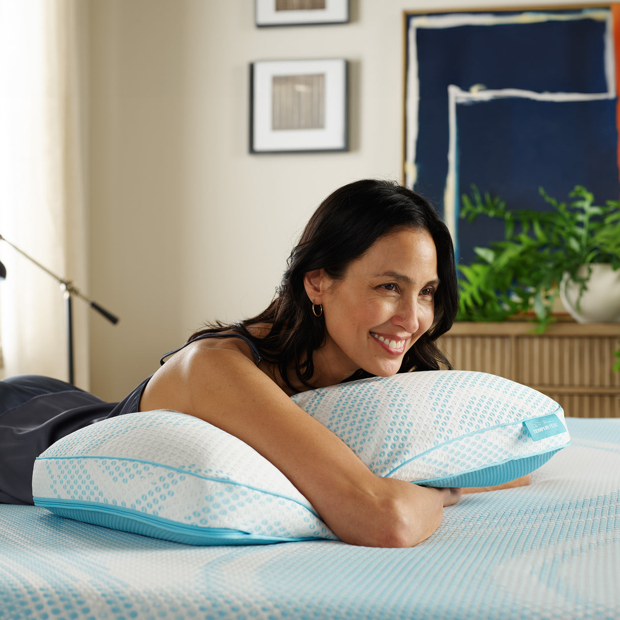Tempur-Pedic Breeze ProHi 2 Pillow - QK1092527_TEMU_MOD_RM
