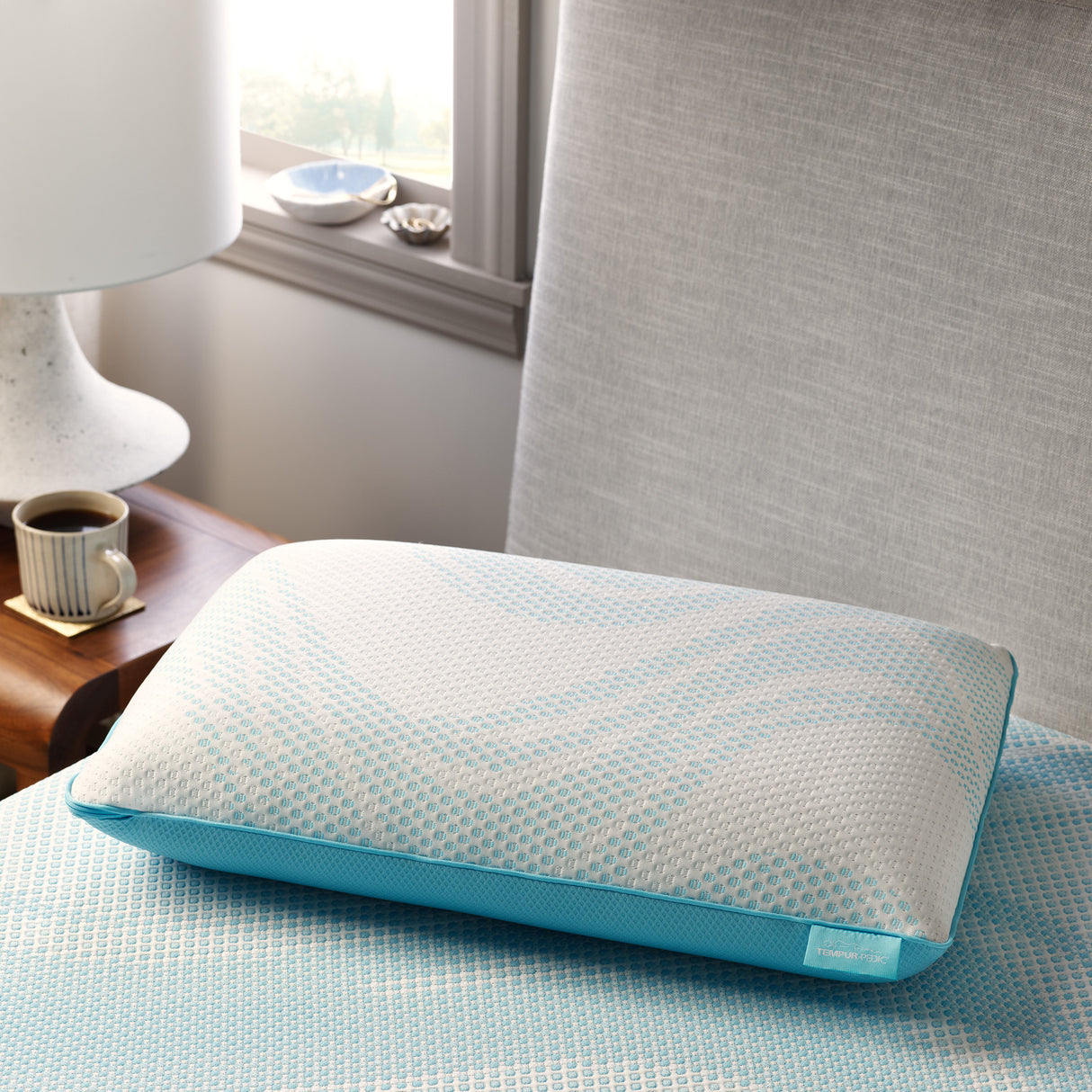 Tempur-Pedic Breeze ProLo 2 Pillow - QK1092535_TEMU_LF1_RM