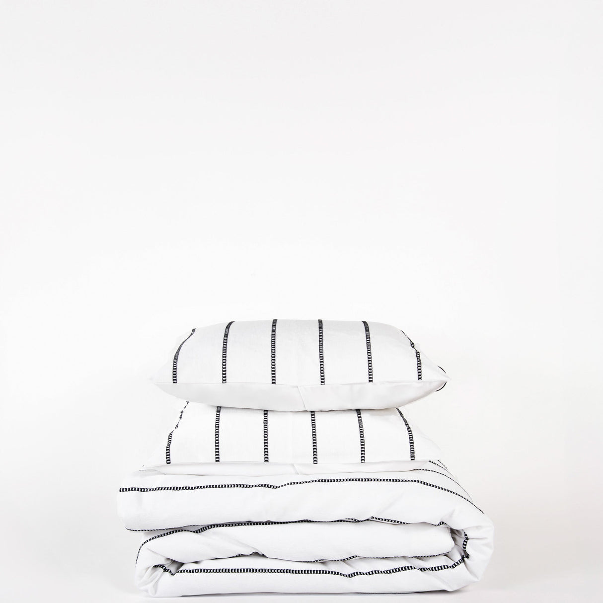 Folded white Willow Lane Comforter