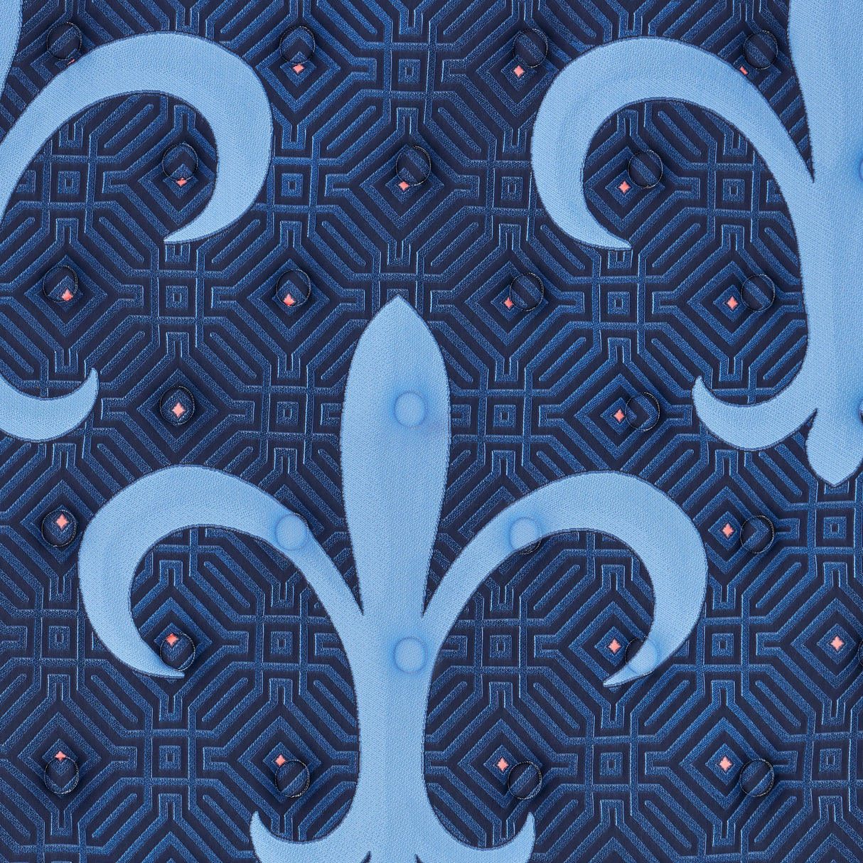 Swatch for the Stearns and Foster Lux Estate Elite Medium Pillowtop Split King Mattress