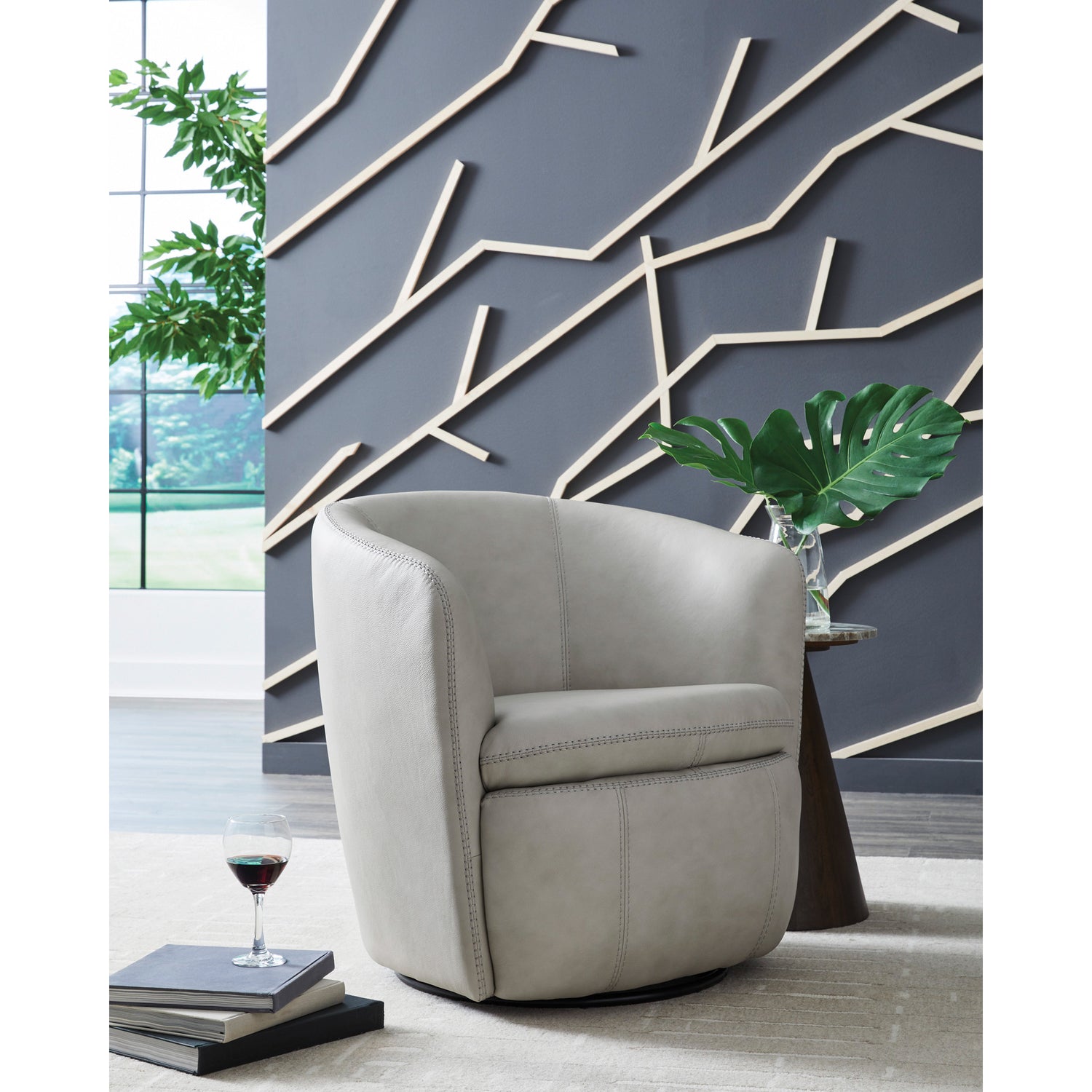 Kierreys Swivel Chair