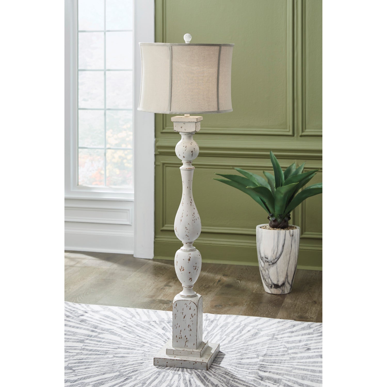Madsbrook Floor Lamp