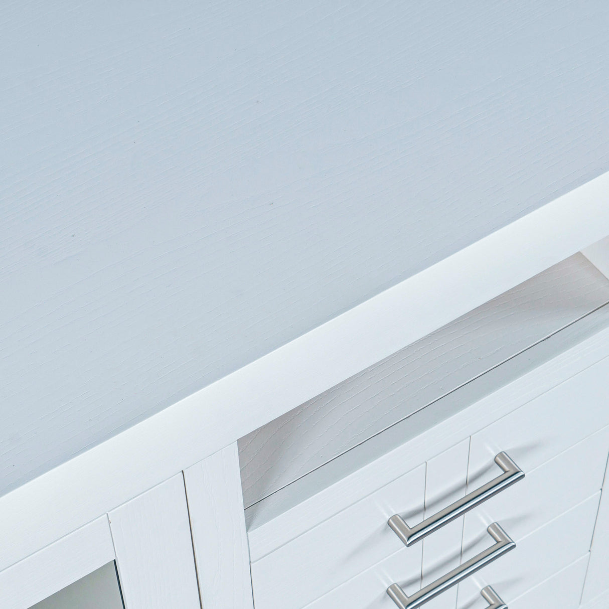 Auburn Hills 50 Inch Console