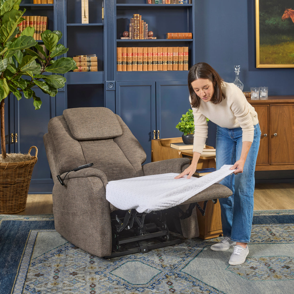 Room setting 3 featuring Zecliner Umber Model 3+ Petite Lift Recliner