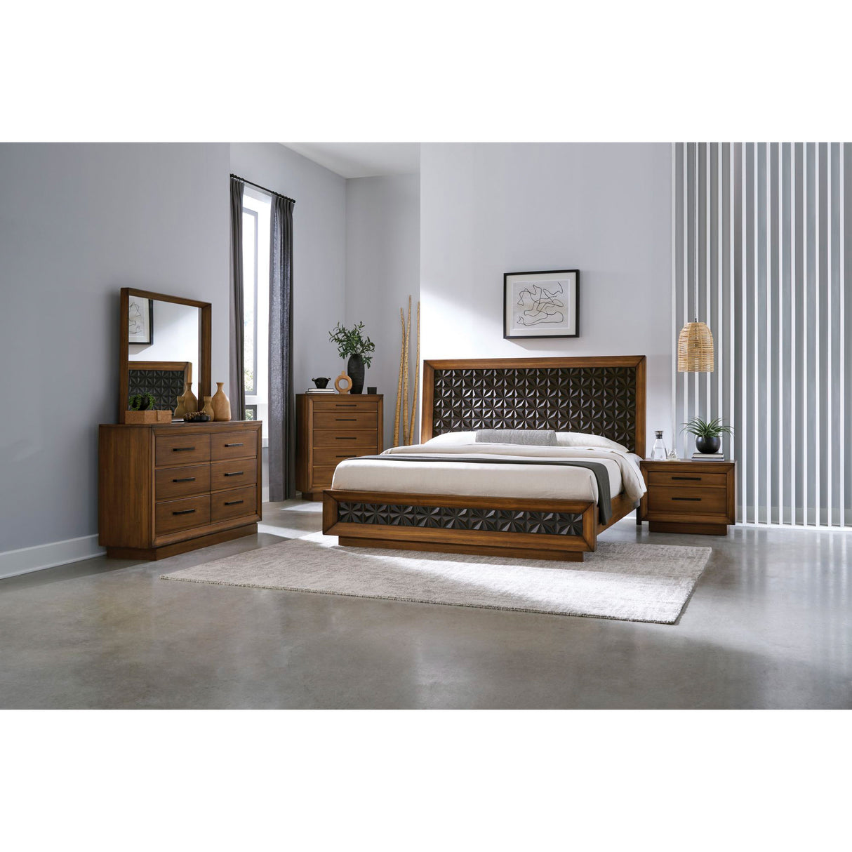 A room setting featuring Black Diamond Casual Honey Mirror