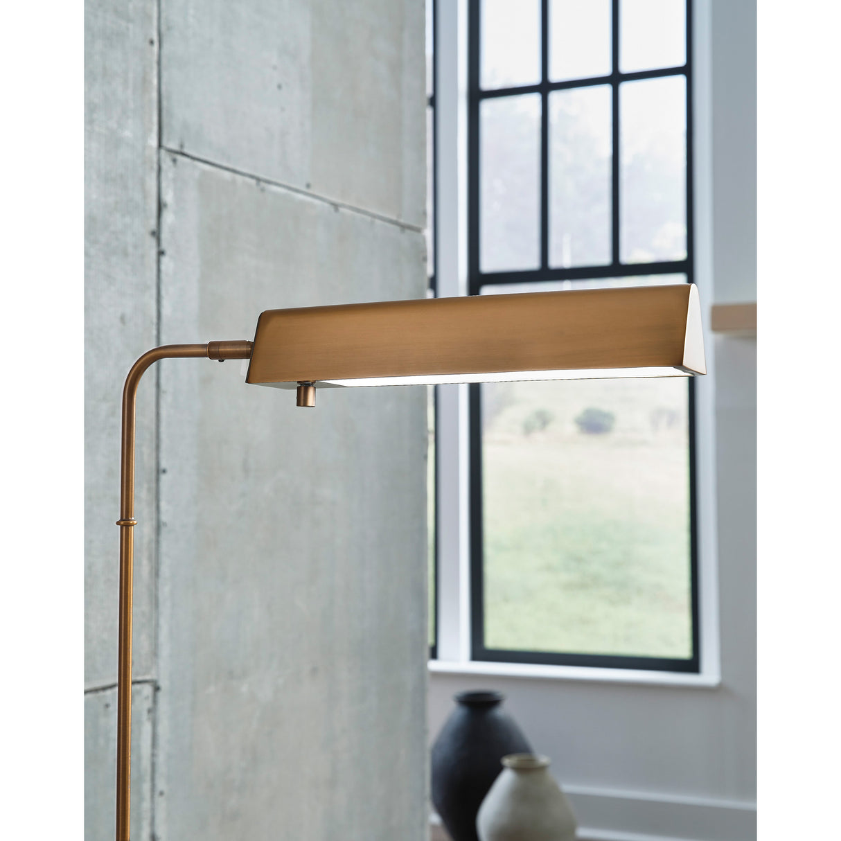 Yafe Floor Lamp