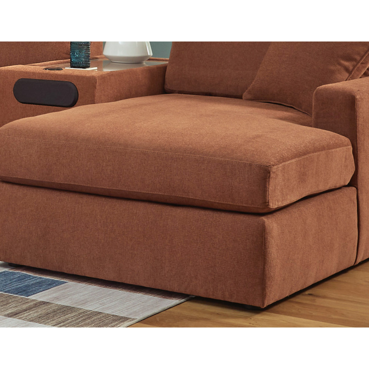 Detail view of Modmax Spice Right Chaise
