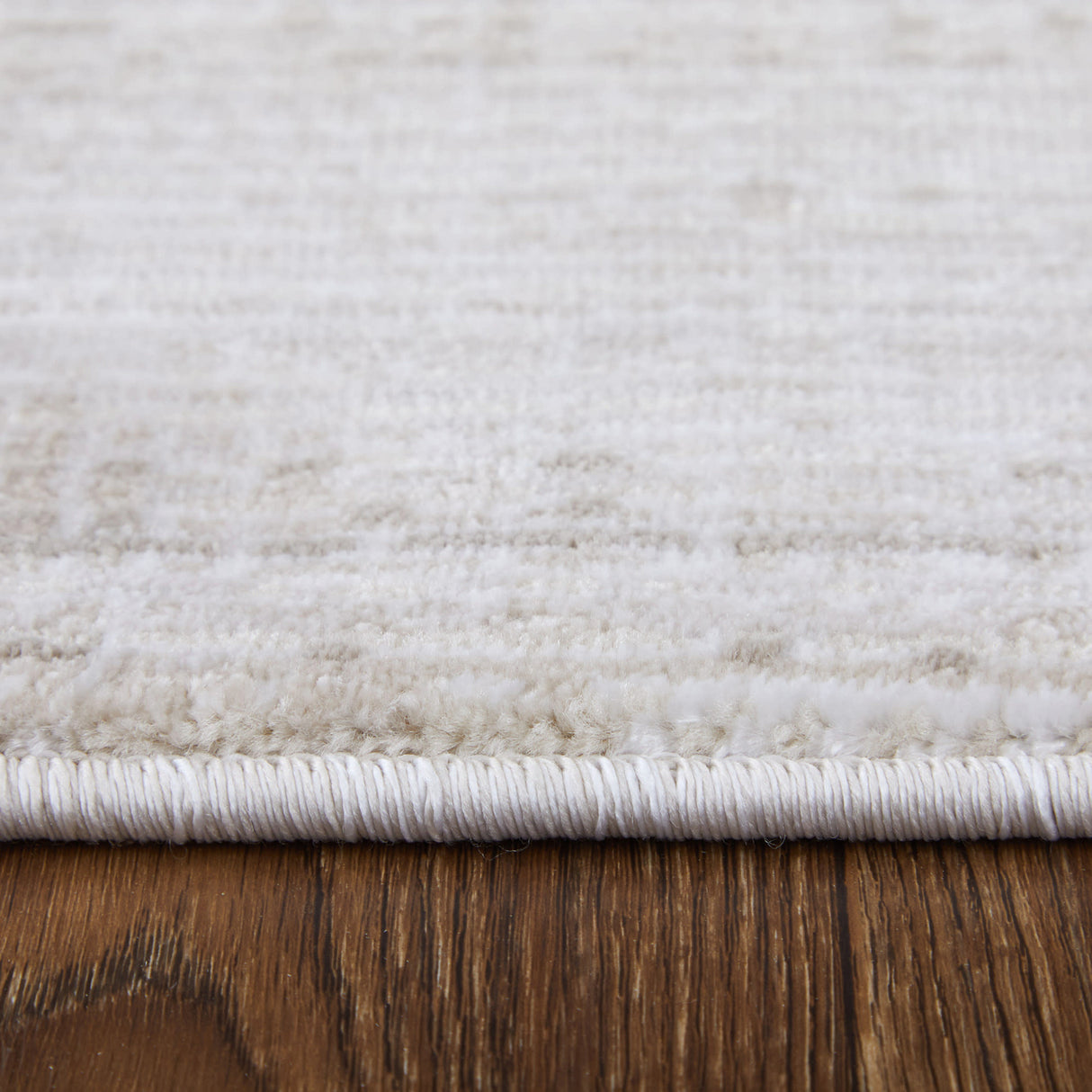 Side view of 8'x10' Rugs Beige Deja 39PJF Rug