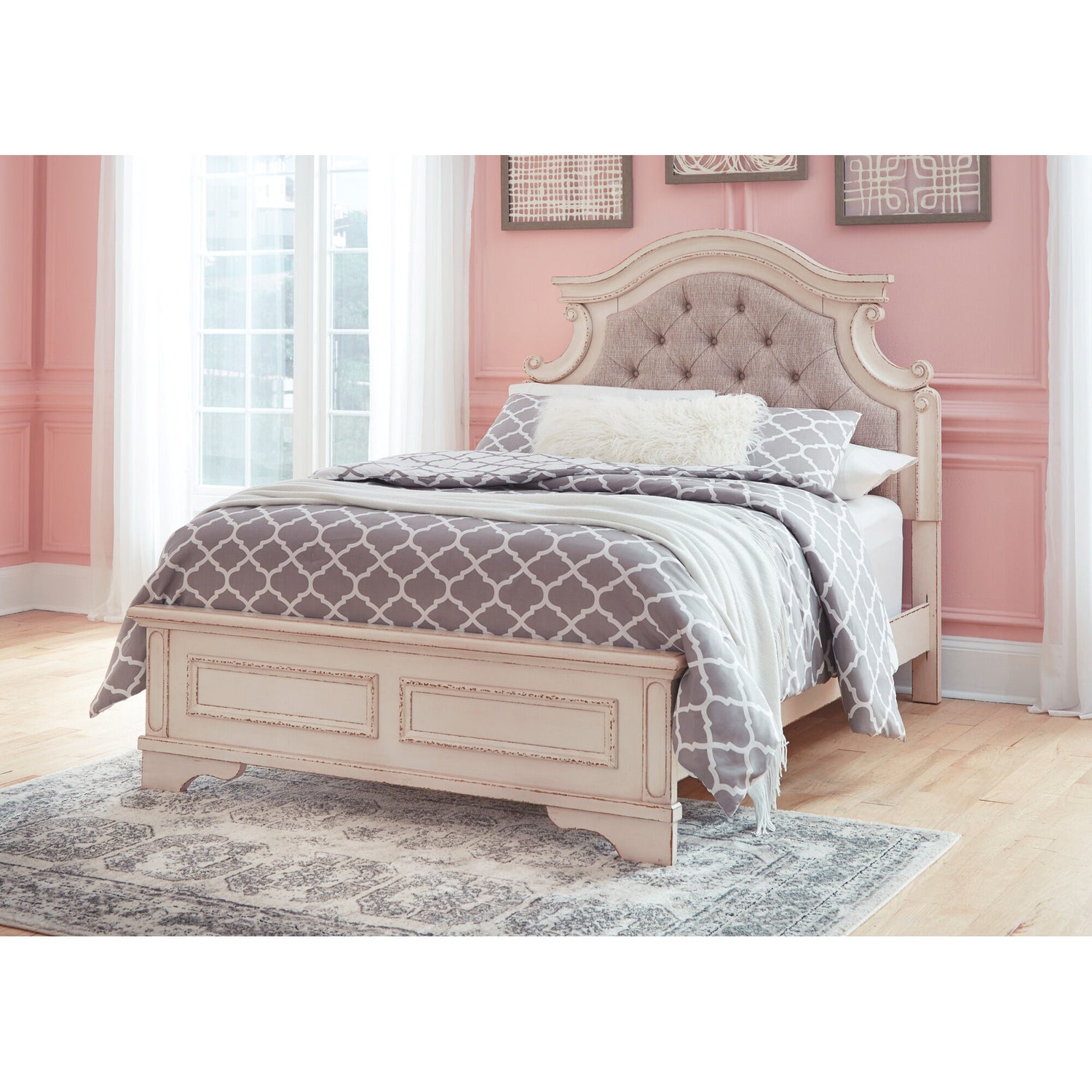 Realyn Bed - QK986586_ASHL_LF1_RM