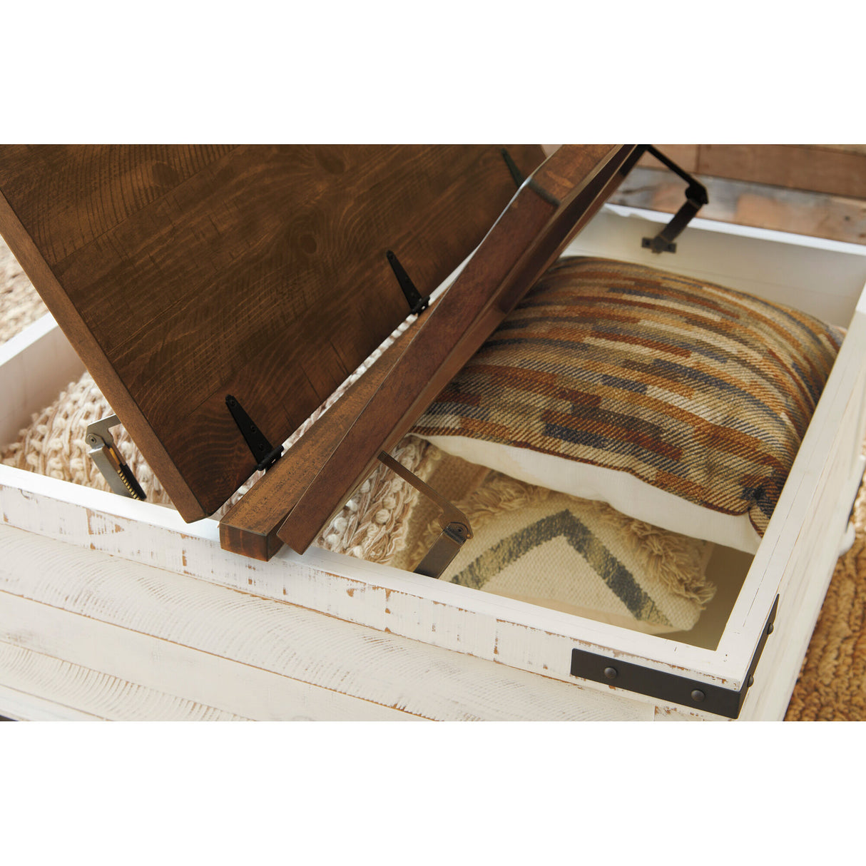 Rosa Storage Coffee Table - QK1012115_ASHL_IS1_OL