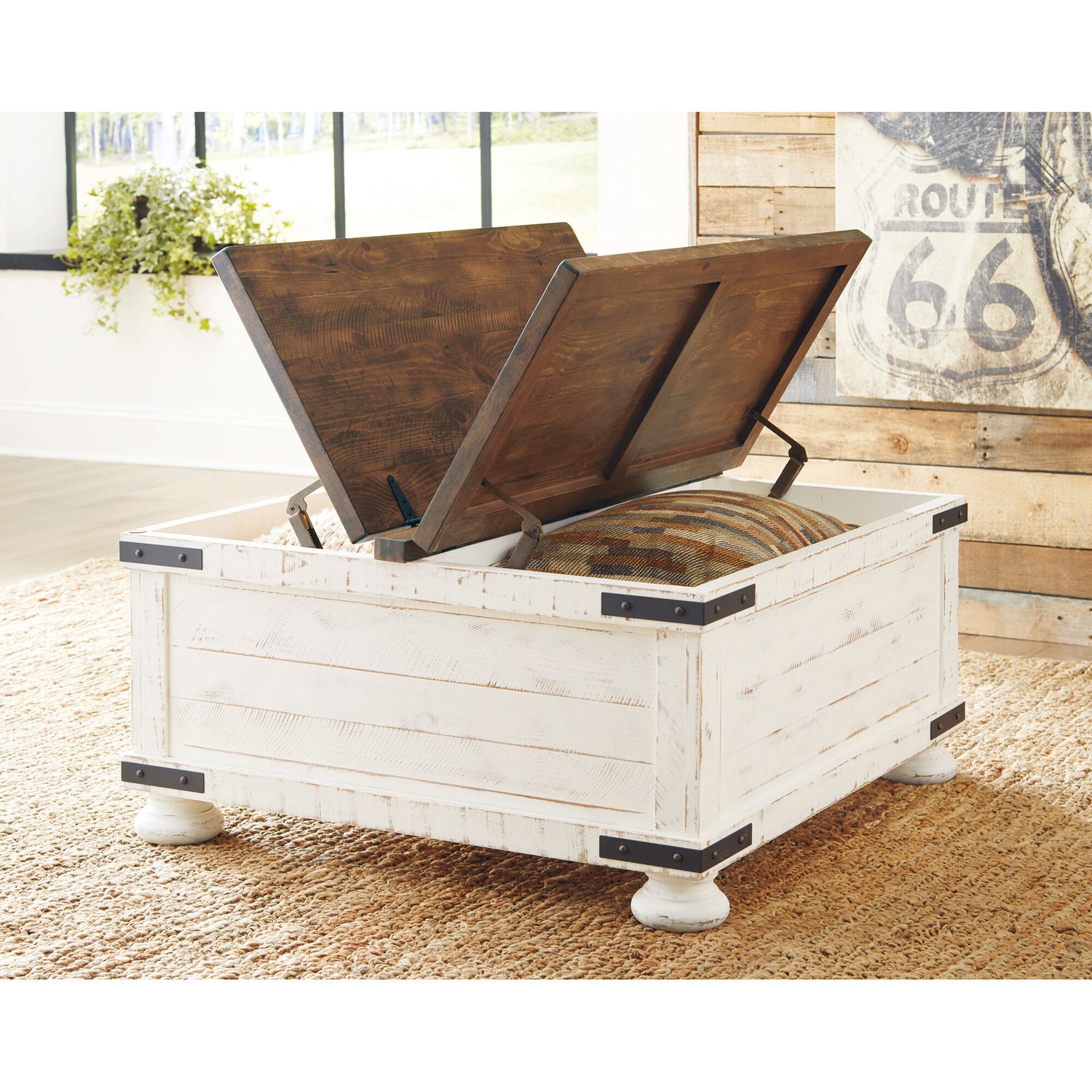 Rosa Storage Coffee Table - QK1012115_ASHL_LF2_RM