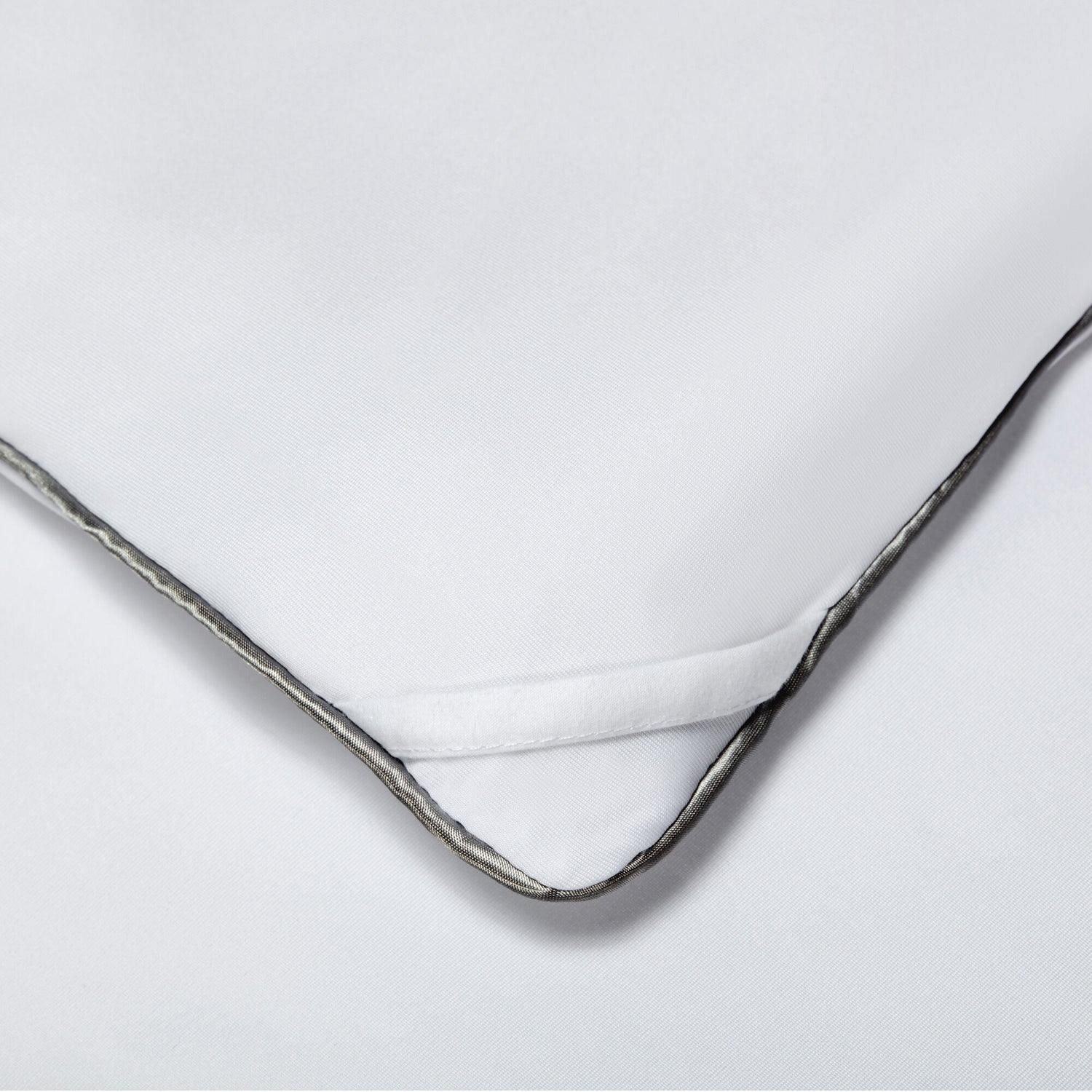 SHEEX Aero Fit Performance All Season Comforter - QK1021032_SHEE_LF1_RM