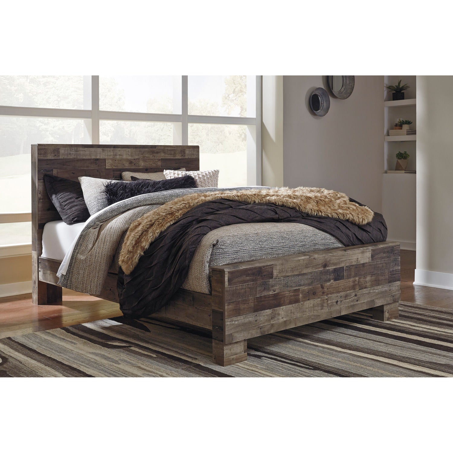 Derekson Bed - QK1029116_ASHL_LF1_RM