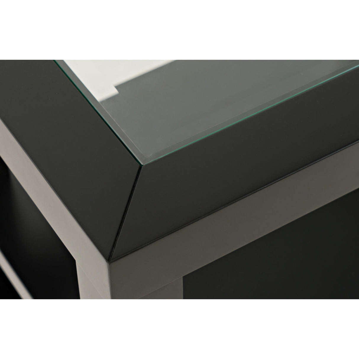 Urban Icon Chairside Table - QK1030333_JOFR_IS1_OL