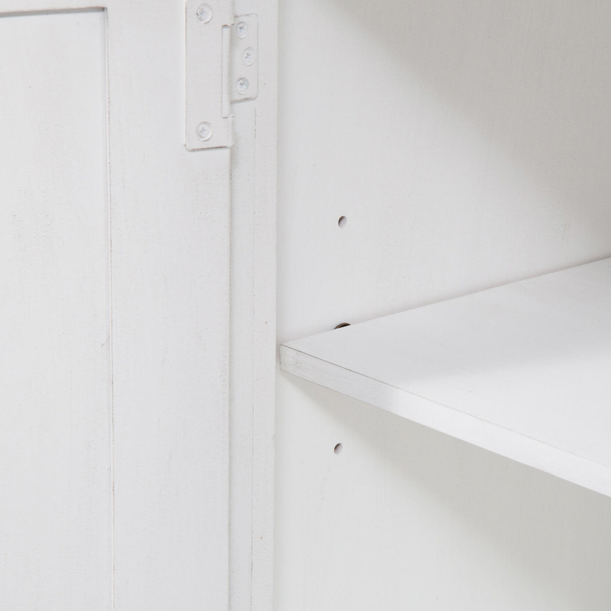 Magnolia Manor Server - QK1033292_LIBF_IS3_OL