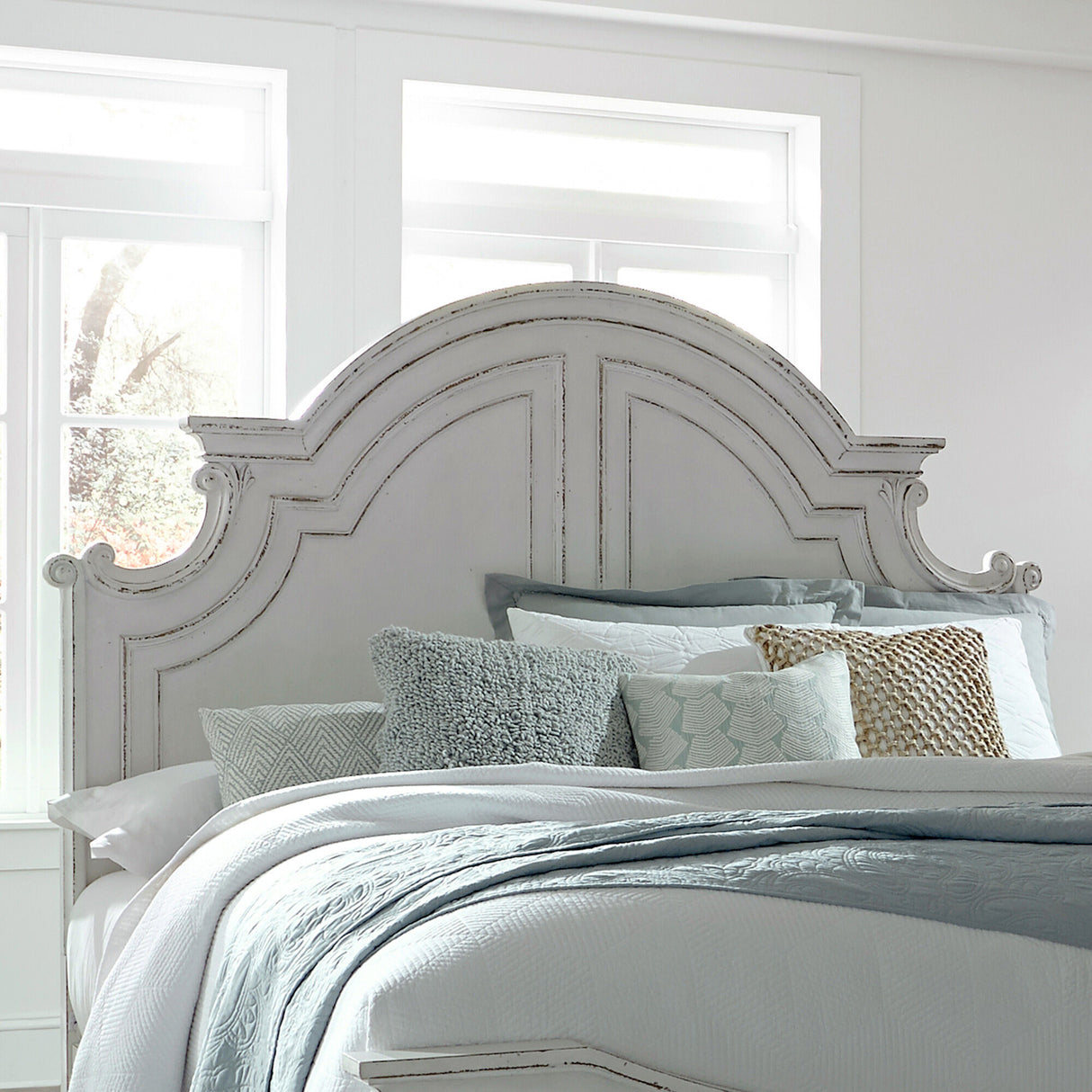 Magnolia Manor Panel Headboard - QK1034693_LIBF_LF1_RM