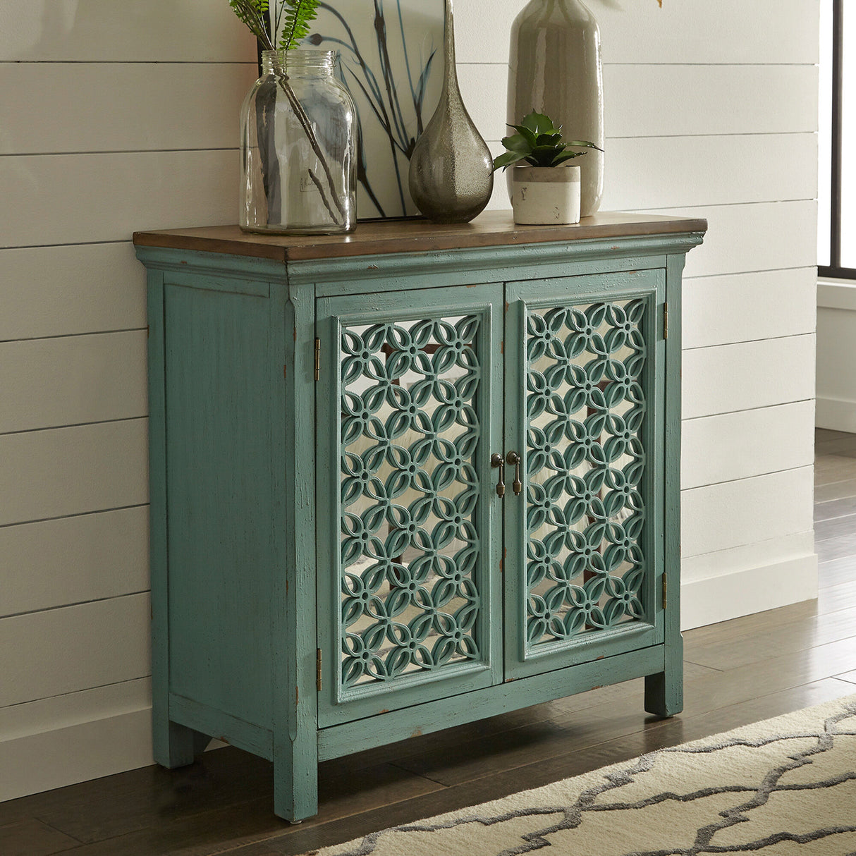 Kensington 2 Door Accent Cabinet - QK1037022_LIBF_LF1_RM