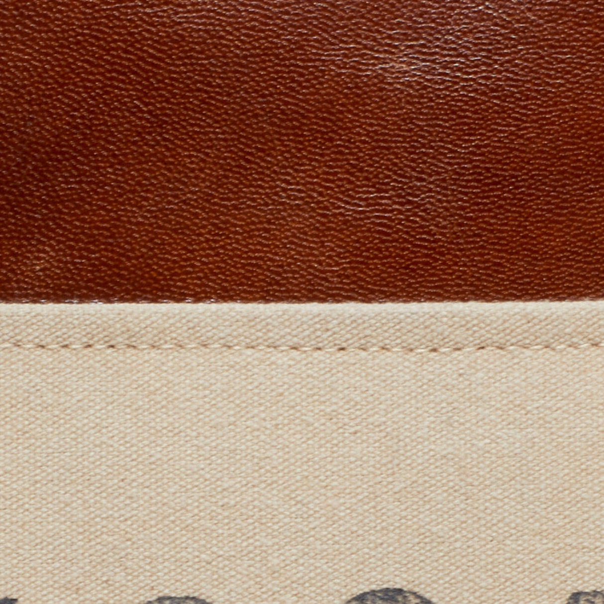 Martins Rustic Stool - QK1054568_UMAE_SW1_SW