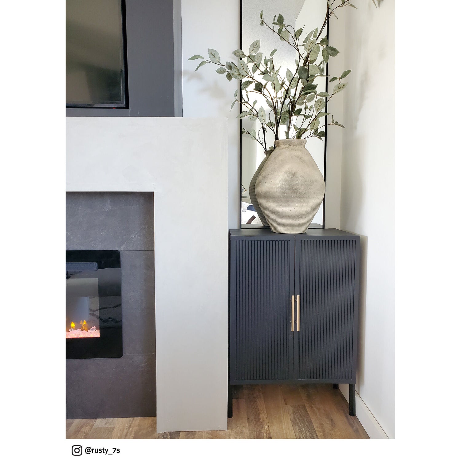 Hannela Large Vase - QK1059607_ASHL_LF2_RM