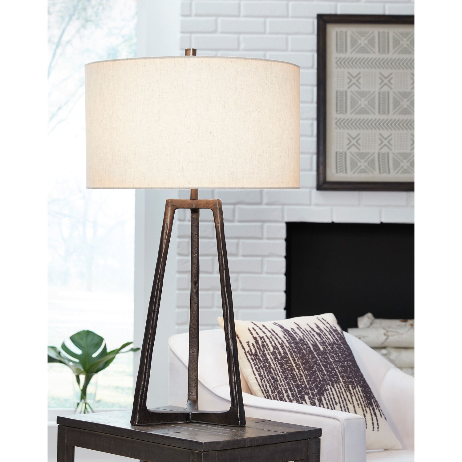Wynlett Table Lamp - QK1059648_ASHL_LF1_RM