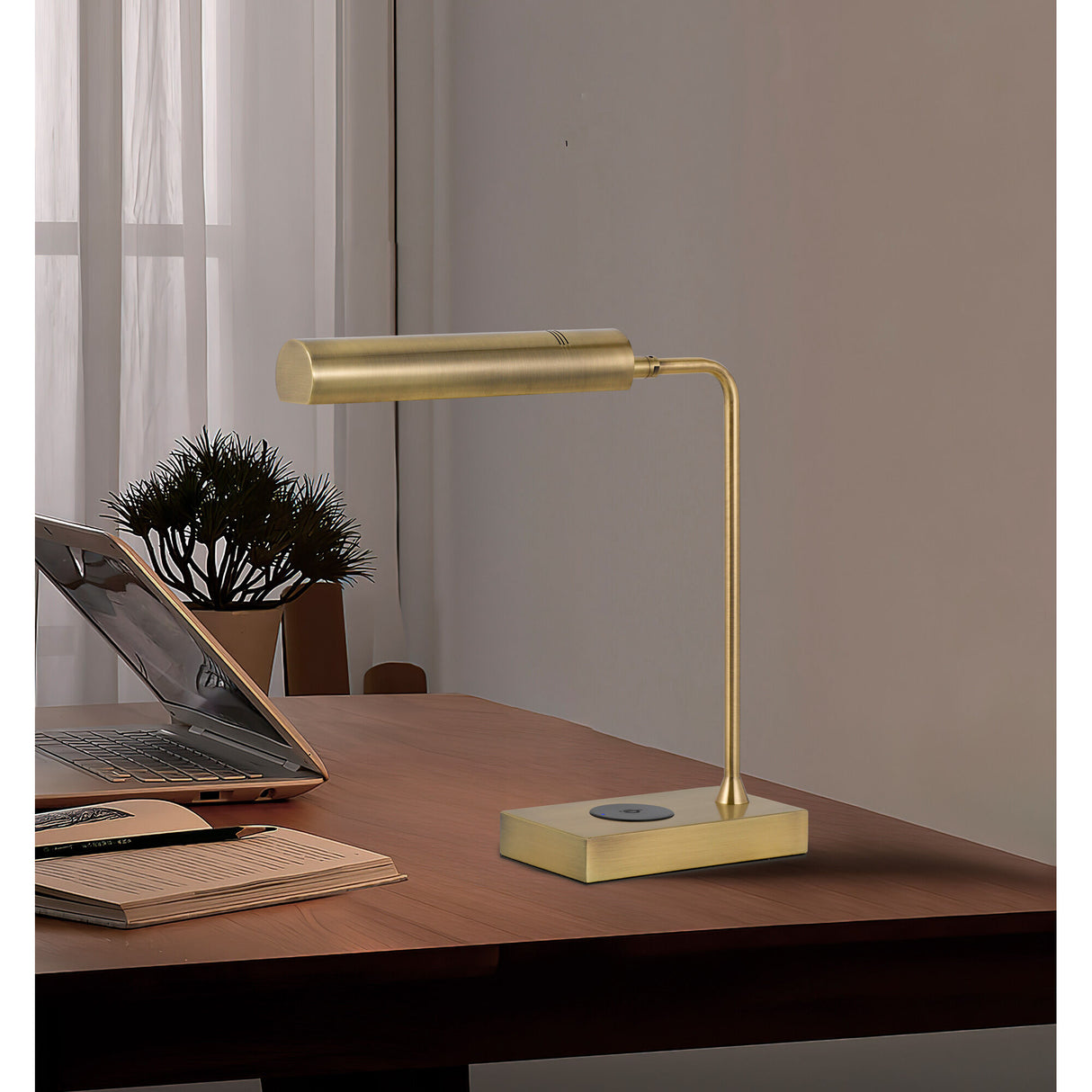 Delray Table Lamp - QK1080821_CALG_LF1_RM