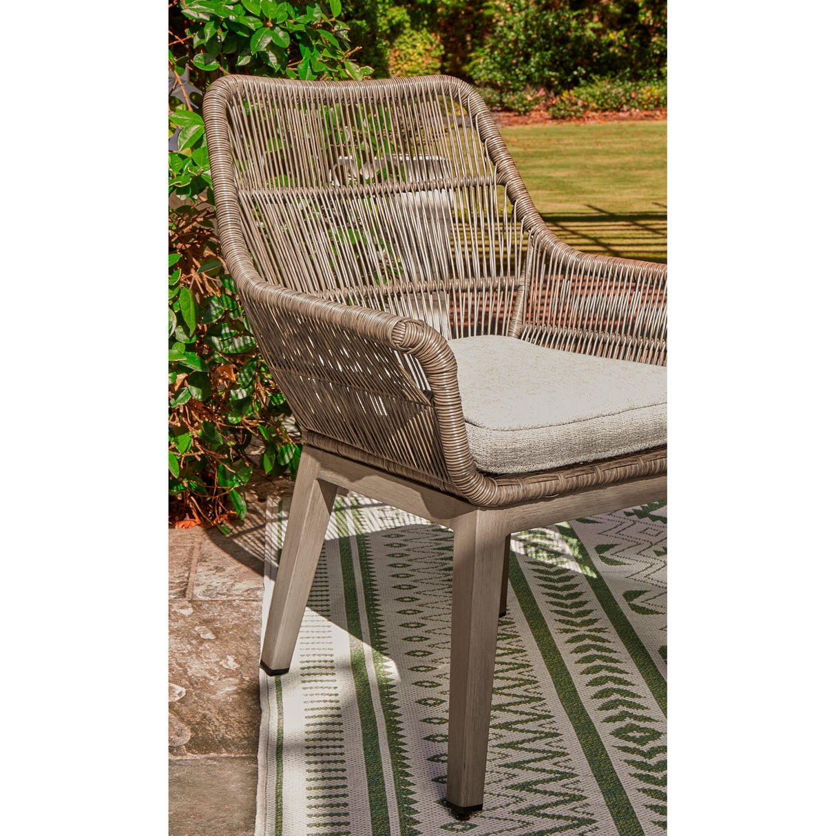 Beach Front Arm Chair With Cushion - QK1083313_ASHL_IS1_OL