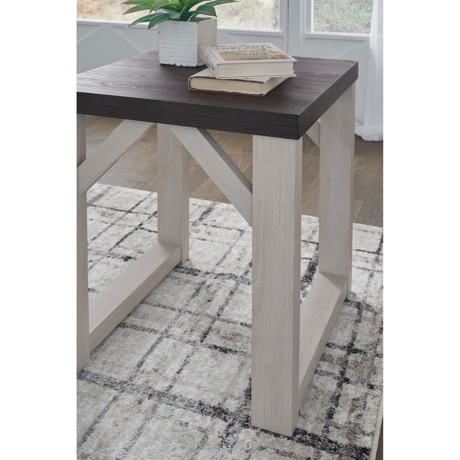 Dorrinson Set of 3 Tables - QK1083527_ASHL_IS1_OL