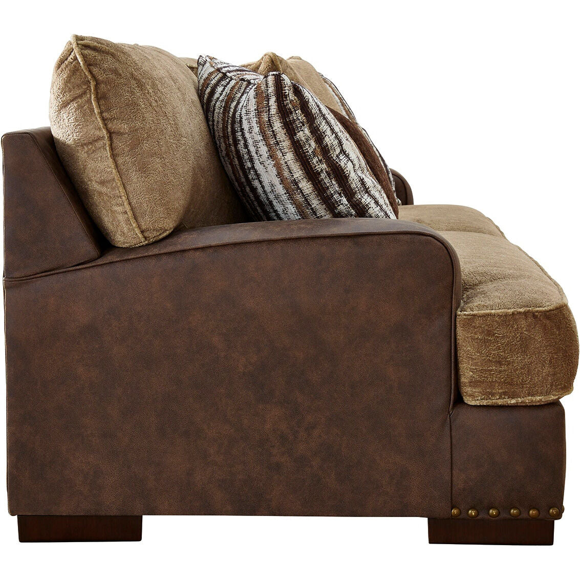 Alesbury Sofa - QK1084967_ASHL_SID_OL