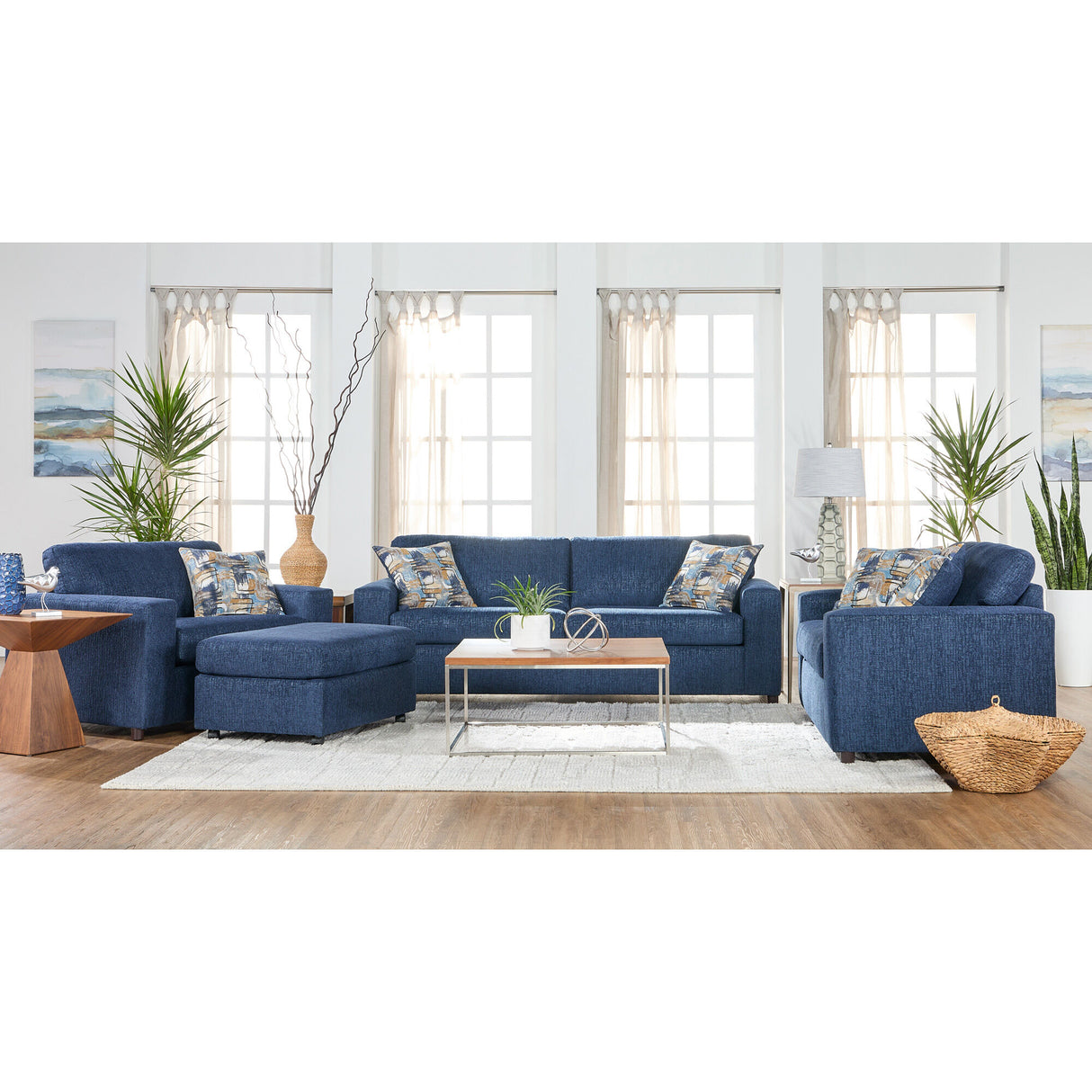 Gio Sofa - QK1087760_HUGH_LF1_RM