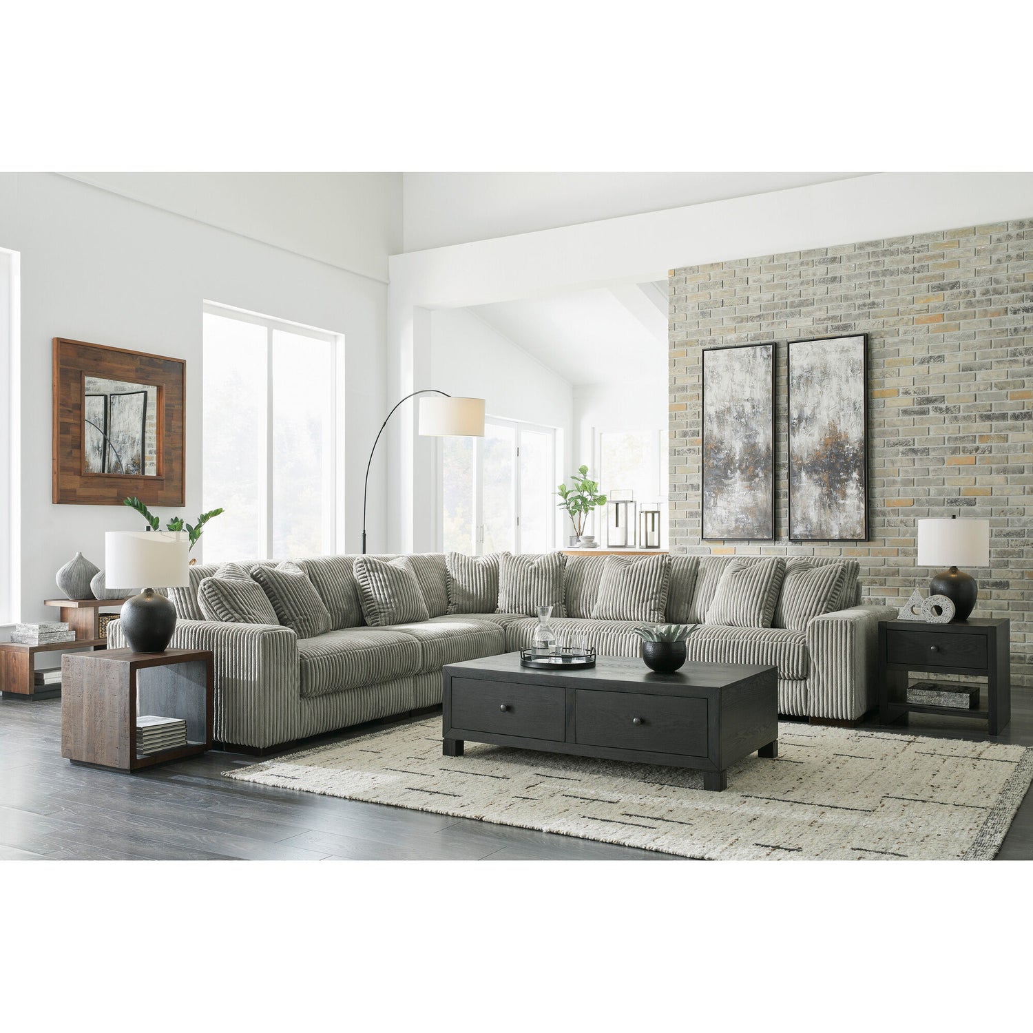 Lindyn 5 Pc Sectional - QK1088050_ASHL_LF2_RM