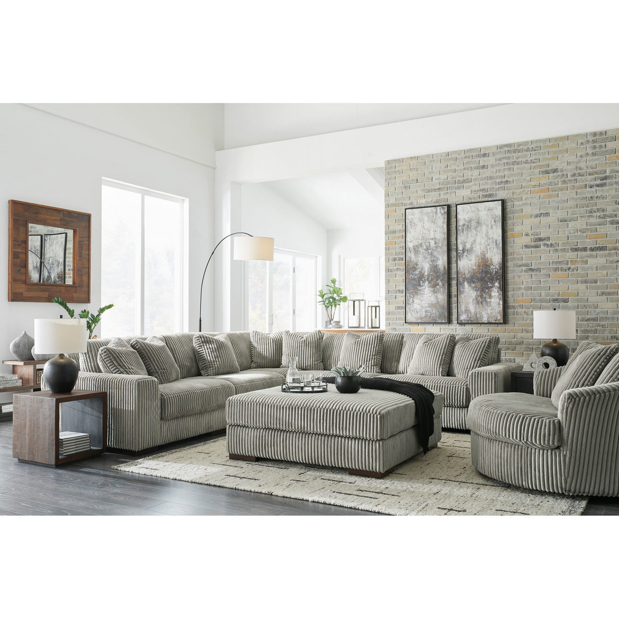 Lindyn 5 Pc Sectional - QK1088050_ASHL_LF3_RM