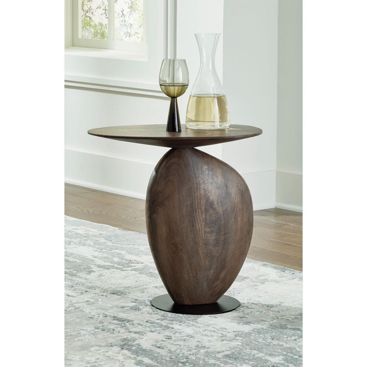 Cormmet Brown Accent Table - QK1088096_ASHL_LF1_RM