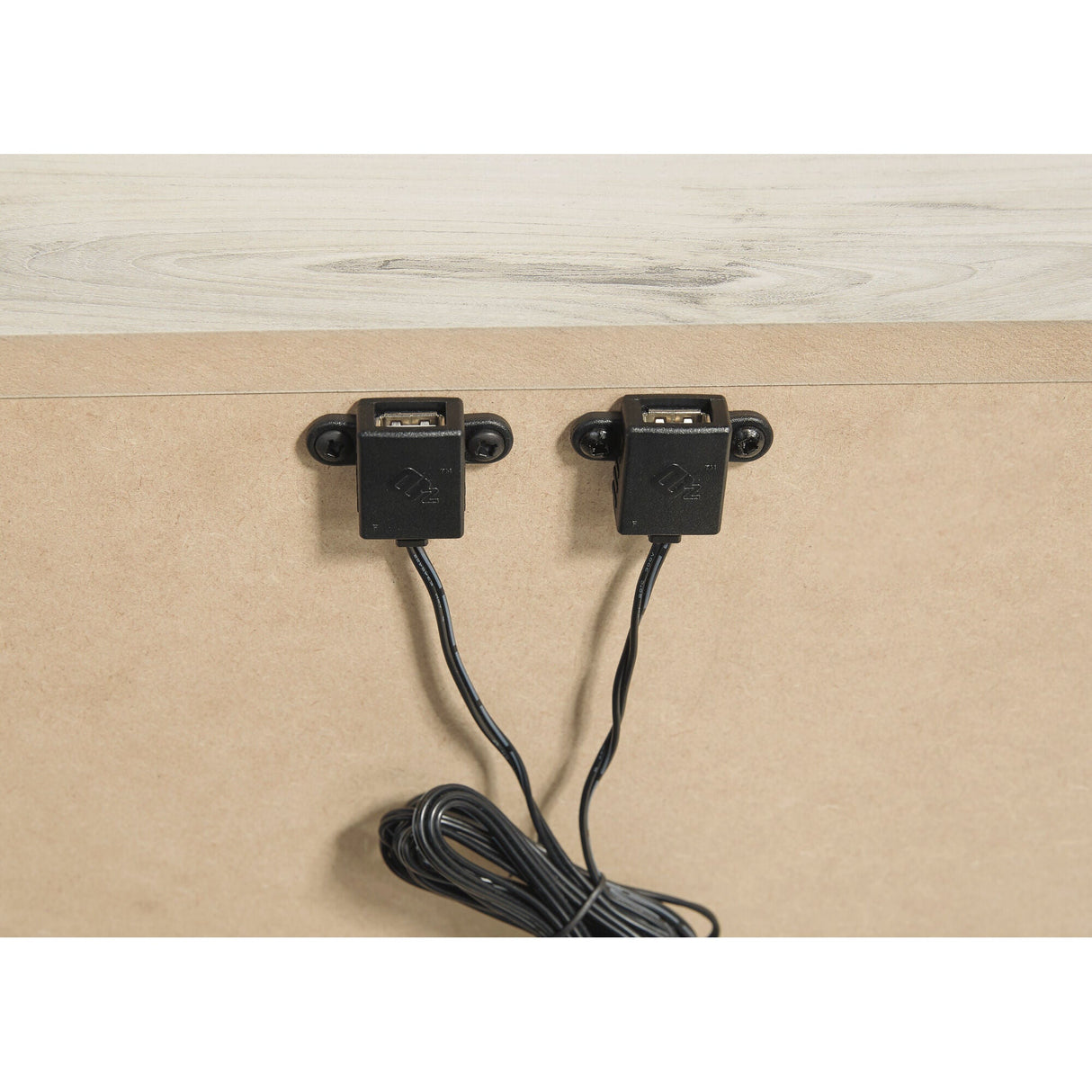 Cambeck Nightstand