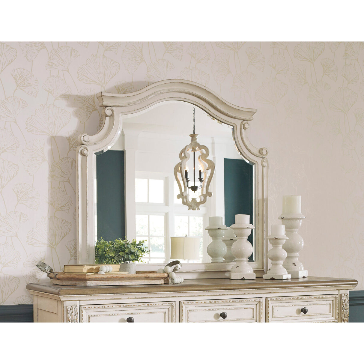Realyn Large Mirror - QK1029889_ASHL_PRI_RM