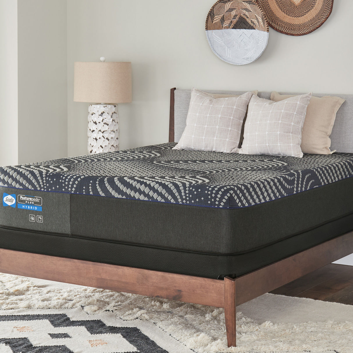 Sealy Posturepedic Plus Hybrid Albany Medium Mattress - QK1047980_SEAL_LF3_RM