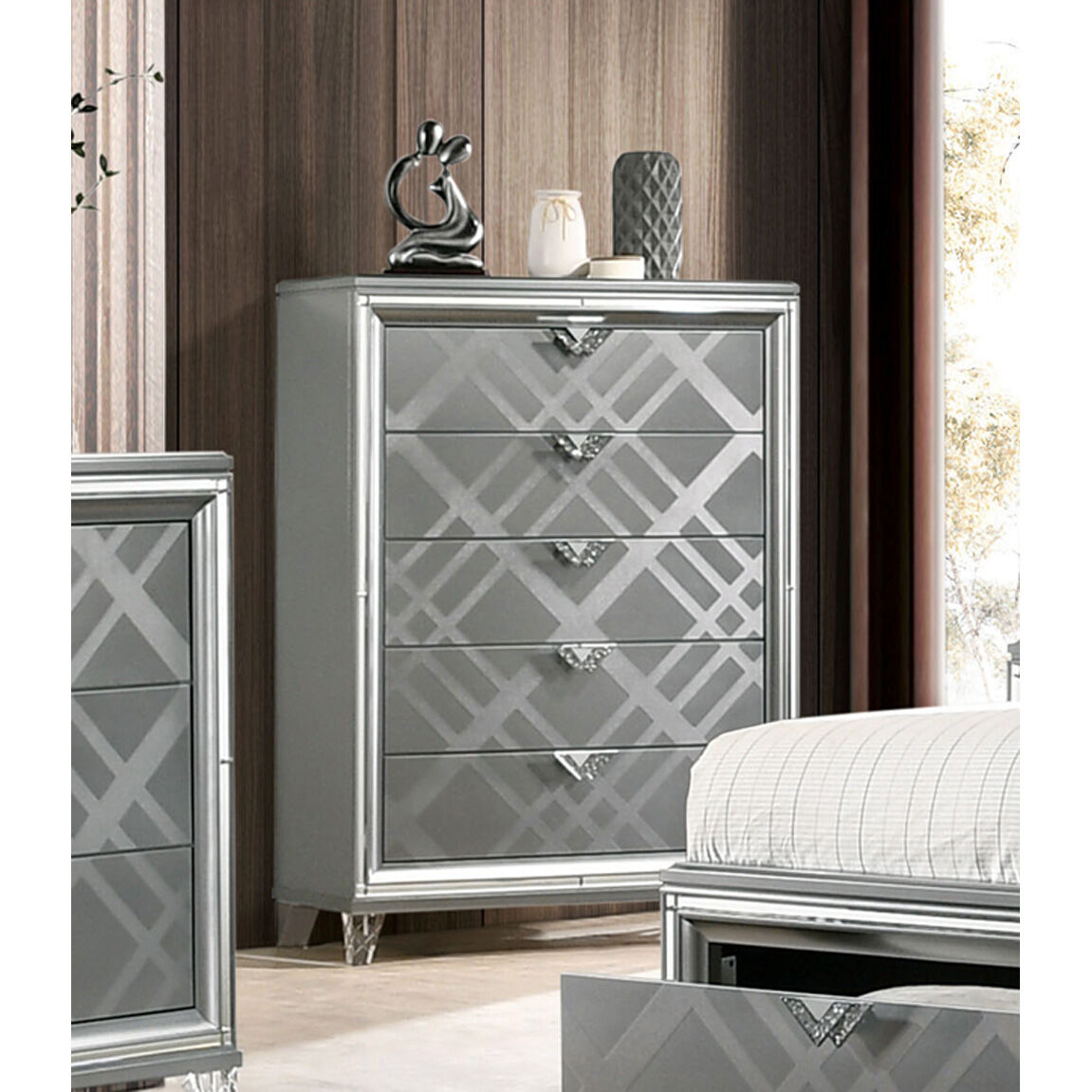 Emmeline Chest