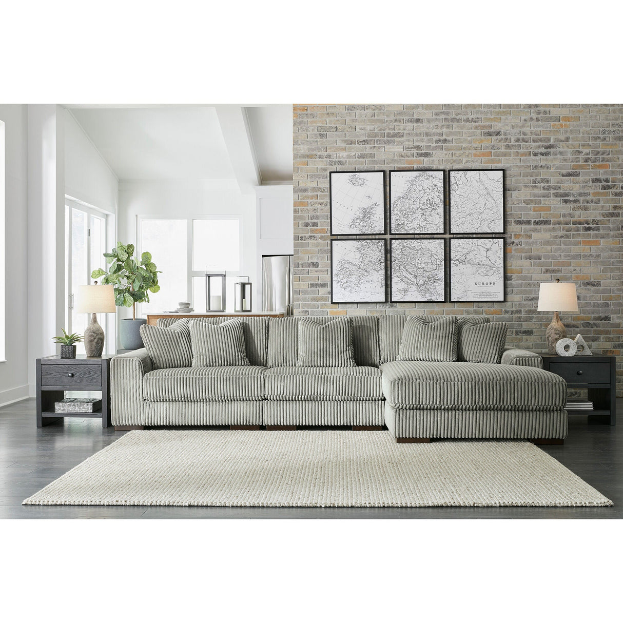 Lindyn 3 Pc Right Chaise Sectional