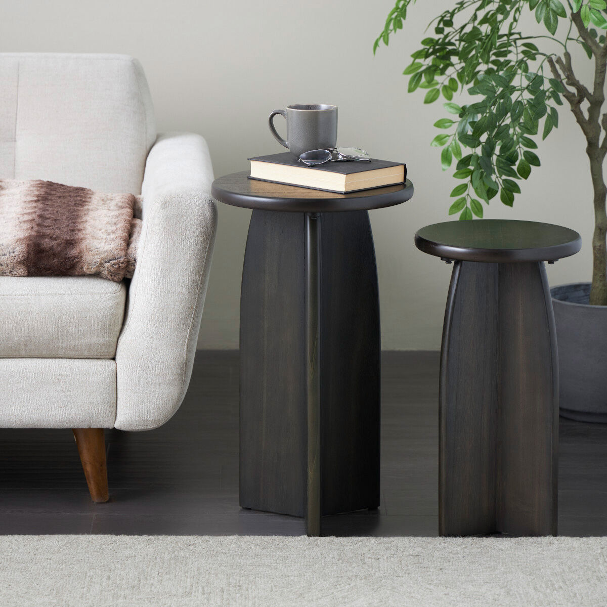 Elin Set of 2 Accent Tables - QK1088603_UMAE_LF1_RM